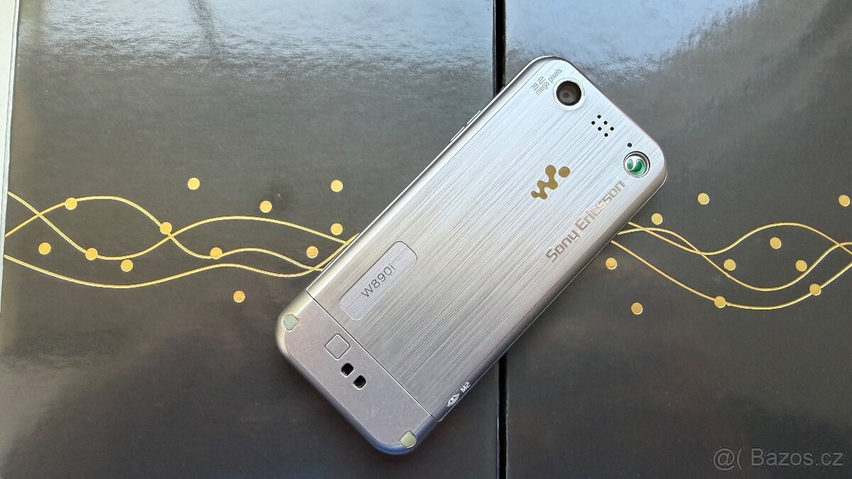 Sony Ericsson W890i CZ - 4