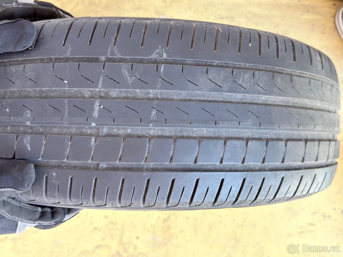 Kola WV 215/60 R16 letní - 4