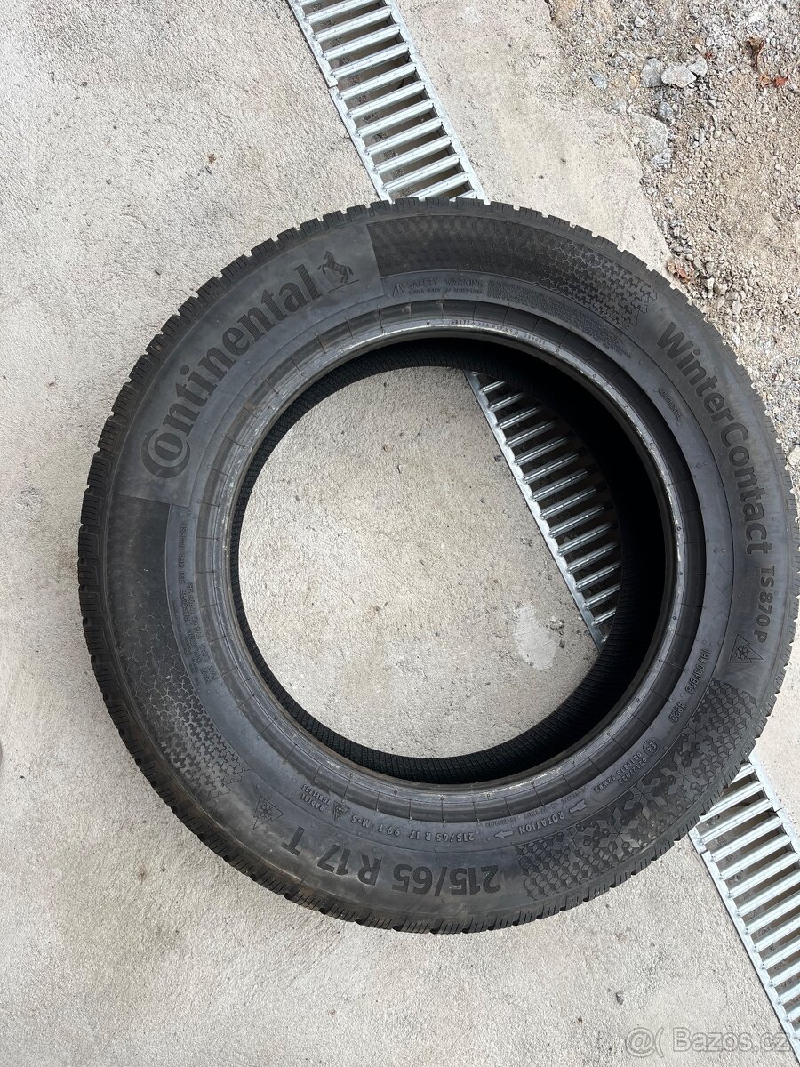 Pneu 215/65 R17 - 4