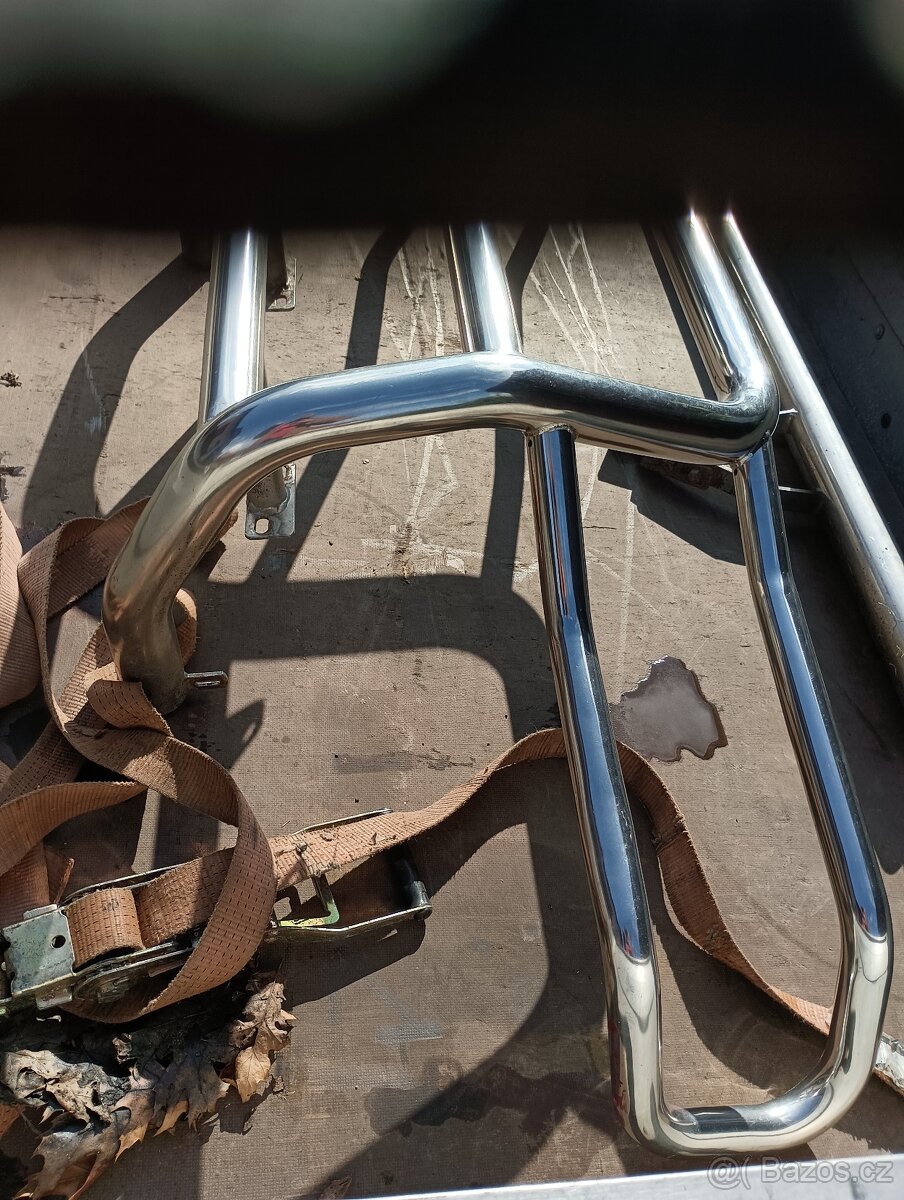 Nerez ochranný rám . Nášlapy