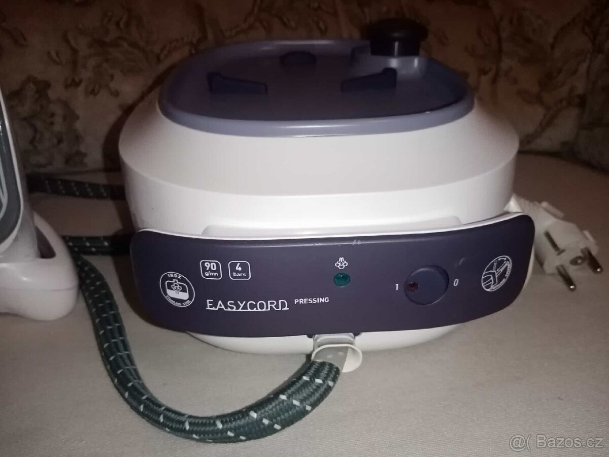 Parní žehlička Tefal Easycord Pressing - 4