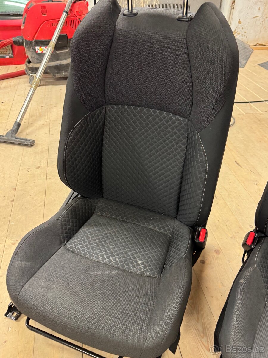 Toyota CHR, kompletní přední i zadní sedačky - 4