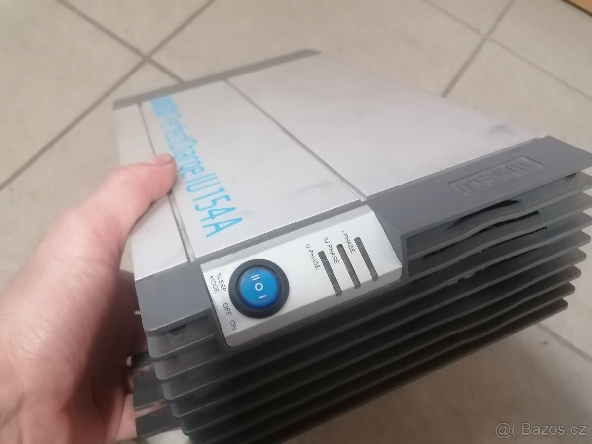 Nabíječka do karavanu, lodě atd. Waeco 24V,15 A - 4