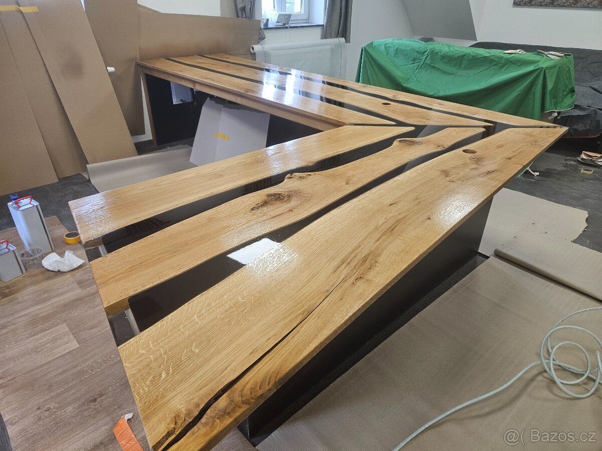 Stul s pryskyřicí - 4