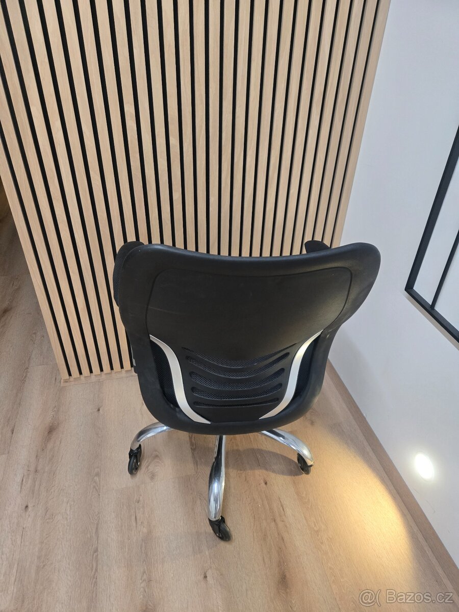 Kancelářská ergonomická židle - 4