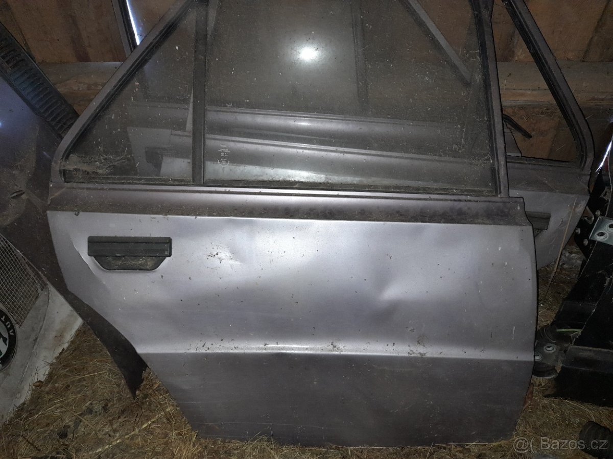 Dveře škoda120 M - 4