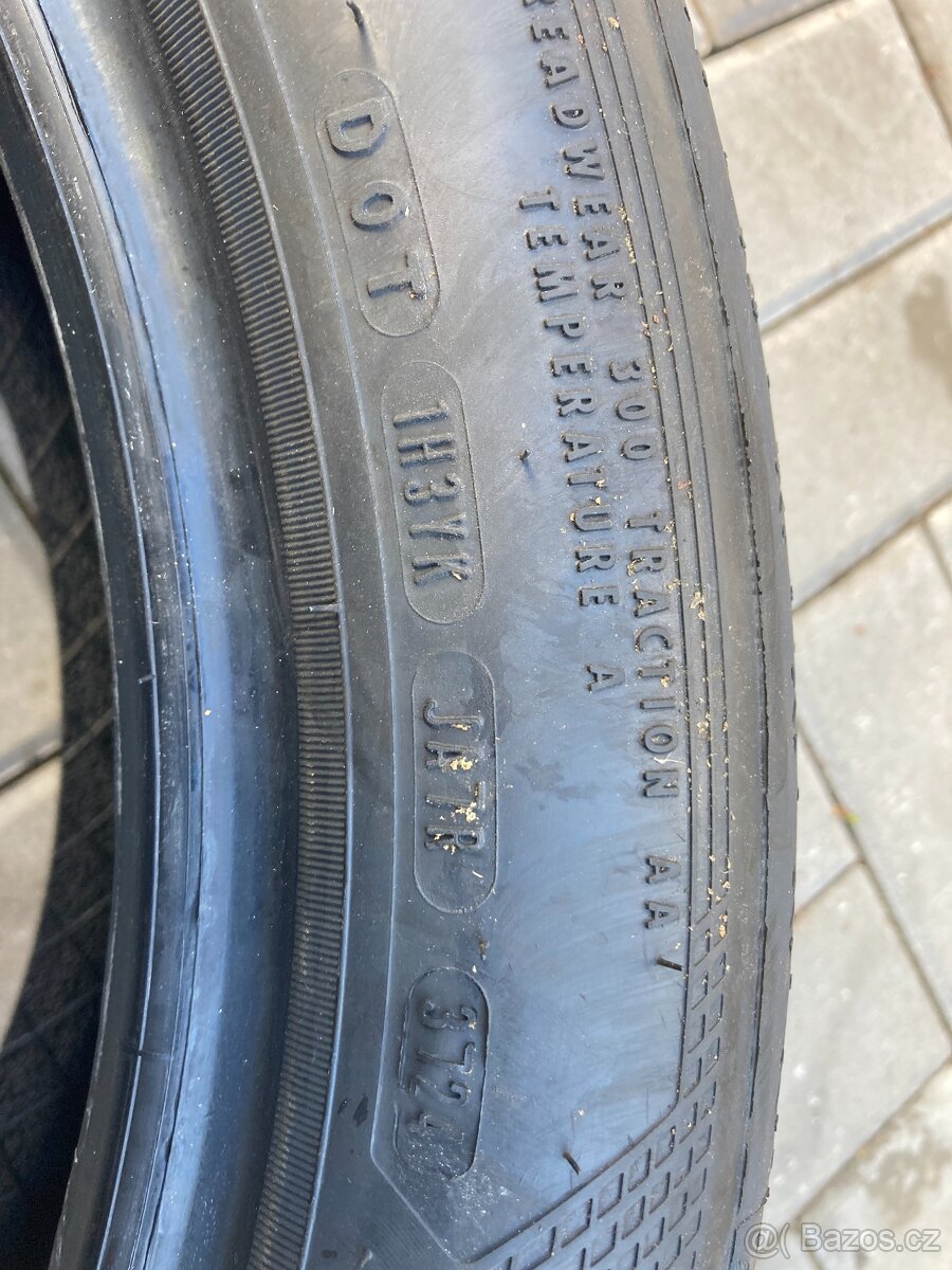 215/50/18 - 4