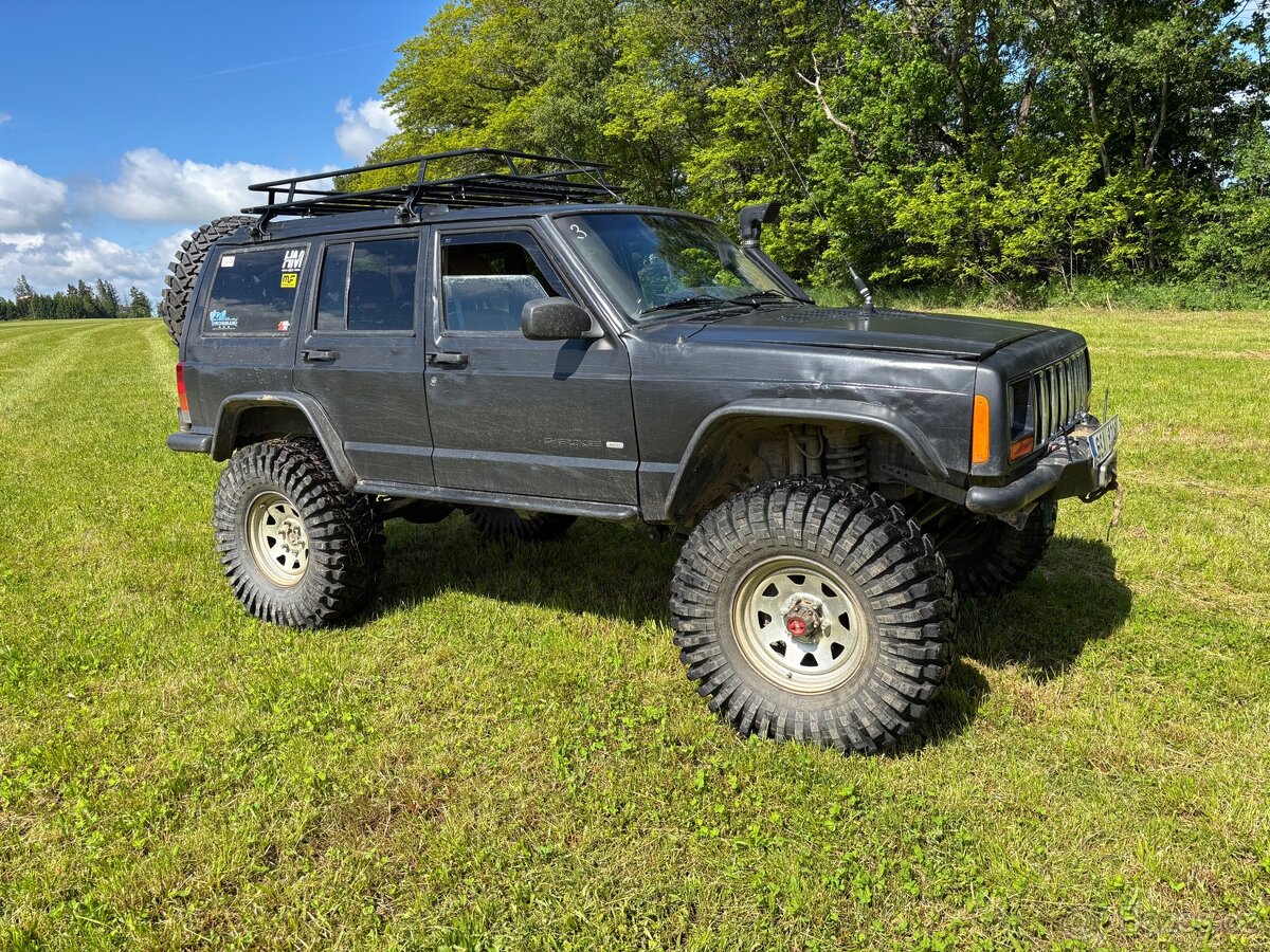 Jeep cherokee xj 4,0 manuál LPG