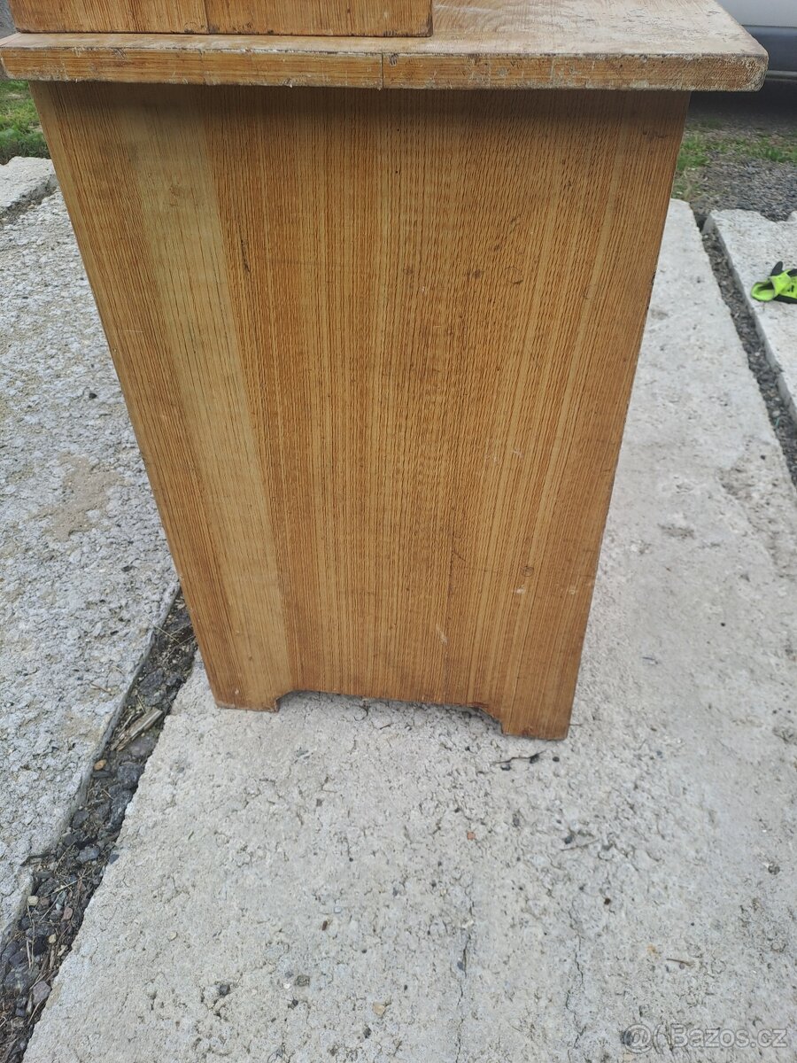 babiččin kredenc na chalupu - 4