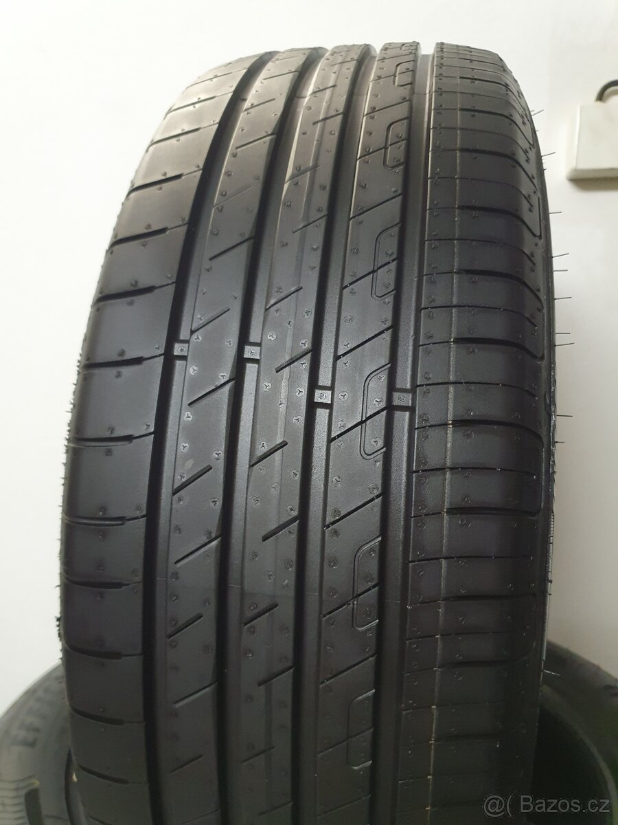 4x "NOVÉ" 215/55 R18 Letní pneu Goodyear Efficient Grip - 4