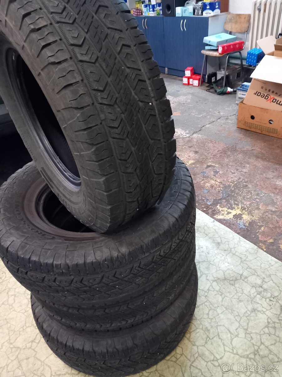 Pneu SUV 255/70/15  sada 1000kc