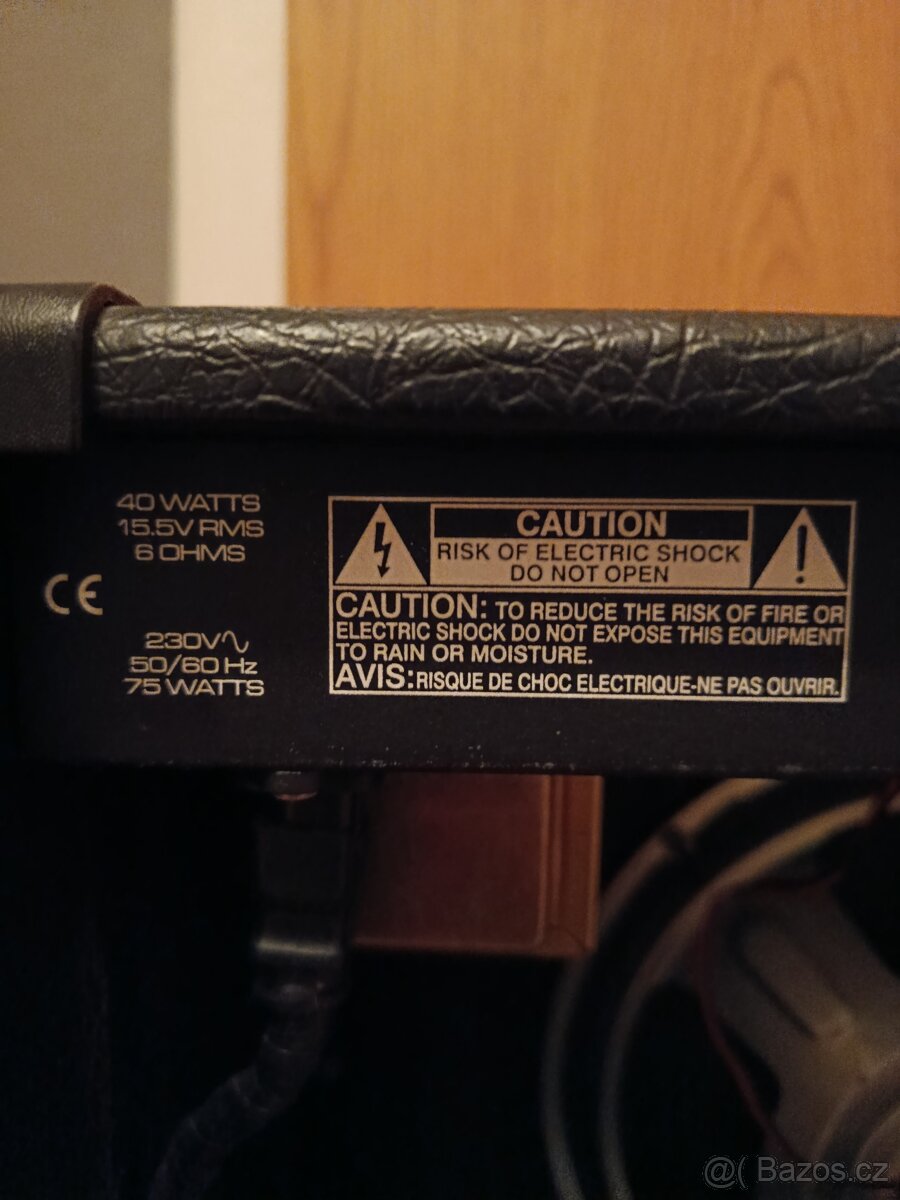 Prodám kytarové kombo Peavey Envoy 110 "Red Stripe" - 4