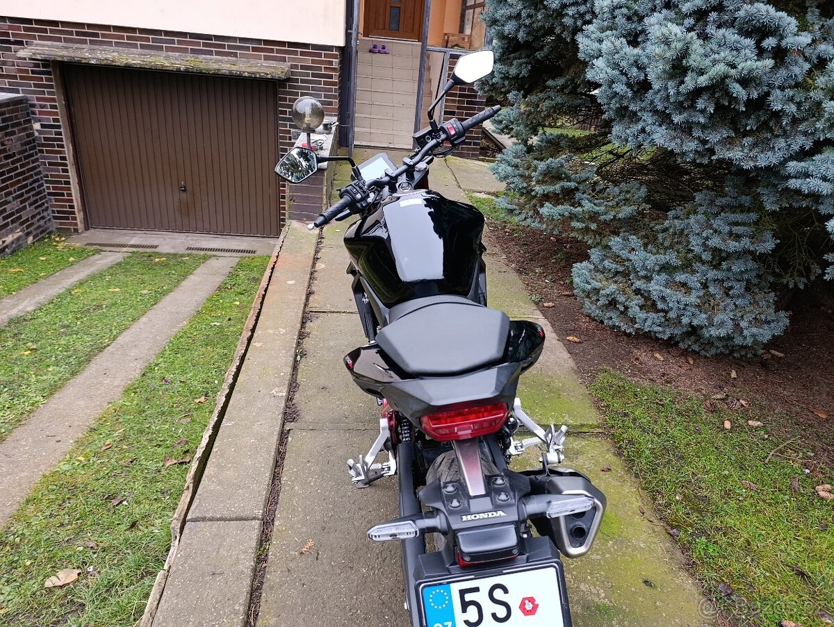 Honda CB 750 Hornet - 4