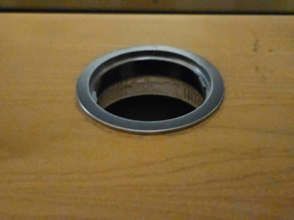 Kvalitní sestava skříní od truhláře - 4