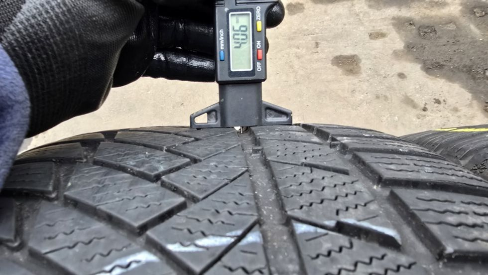 Zimní pneu 245/45/18 Continental Run Flat - 4