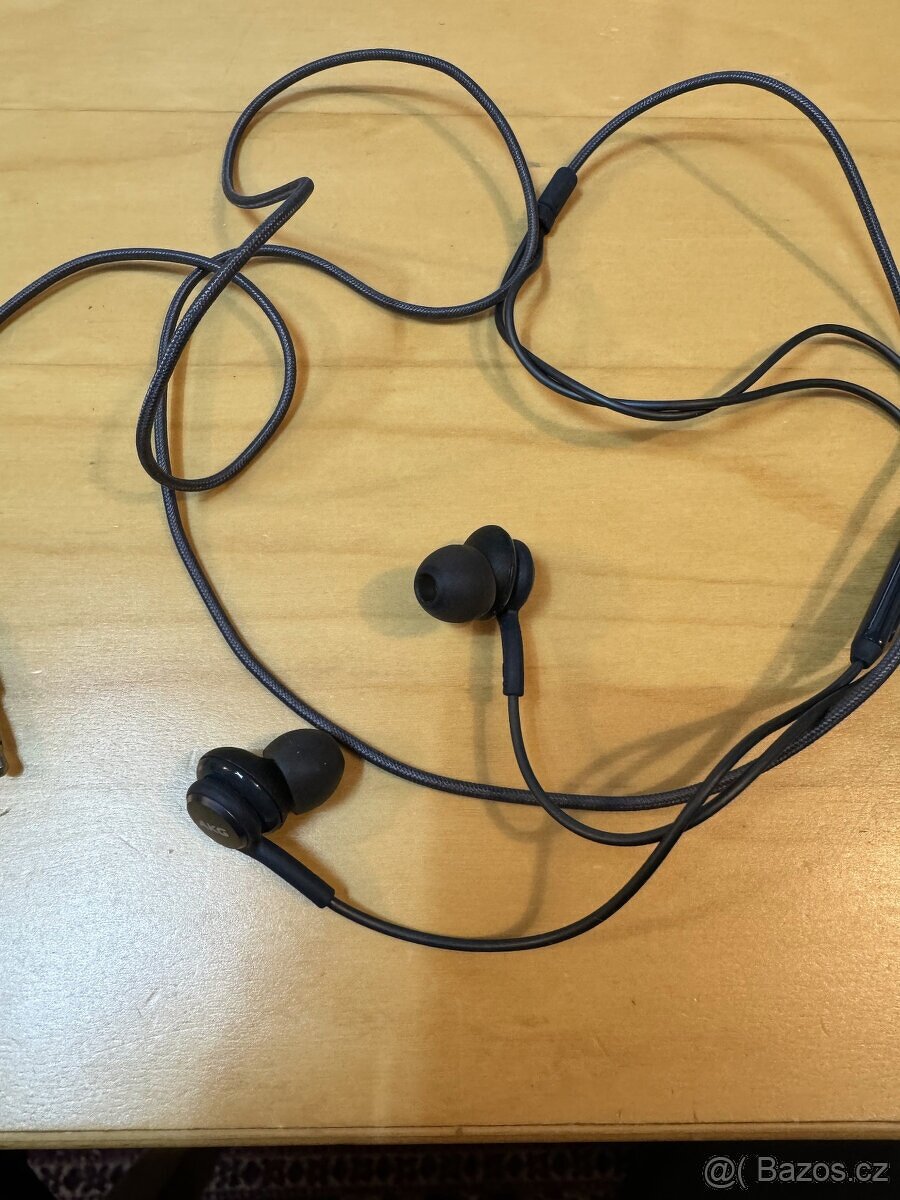 Sluchátka Samsung AKG špuntová - zánovní, 3.5mm jack - 4