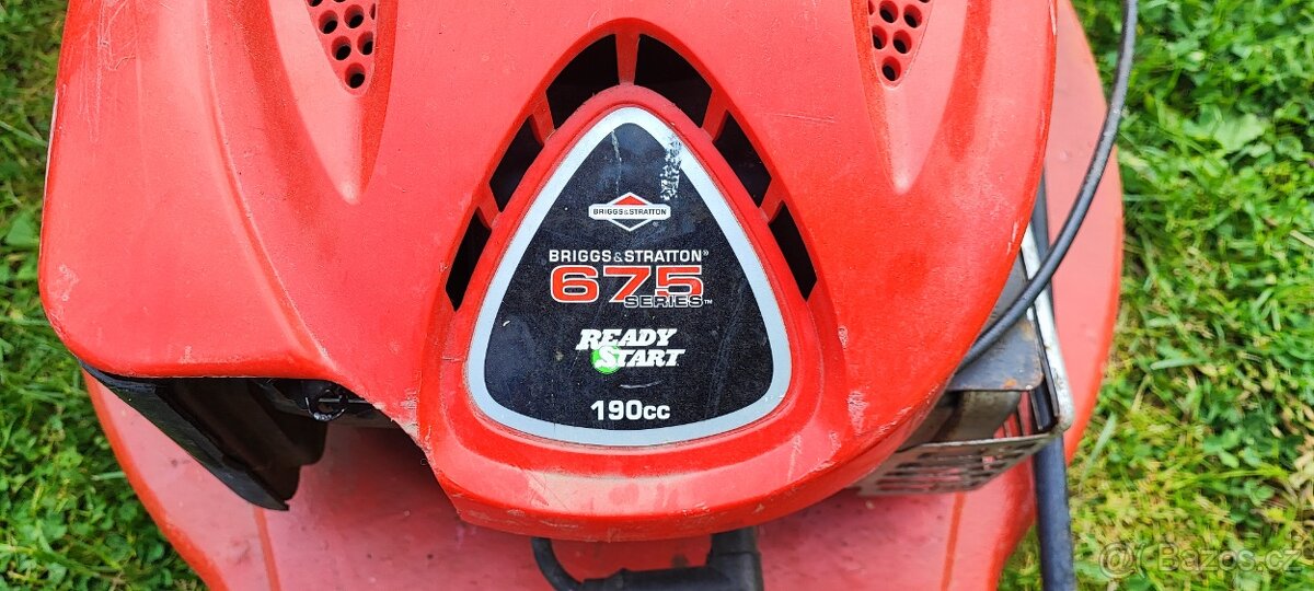 Sekačka se startováním a velmi silným motorem - 4