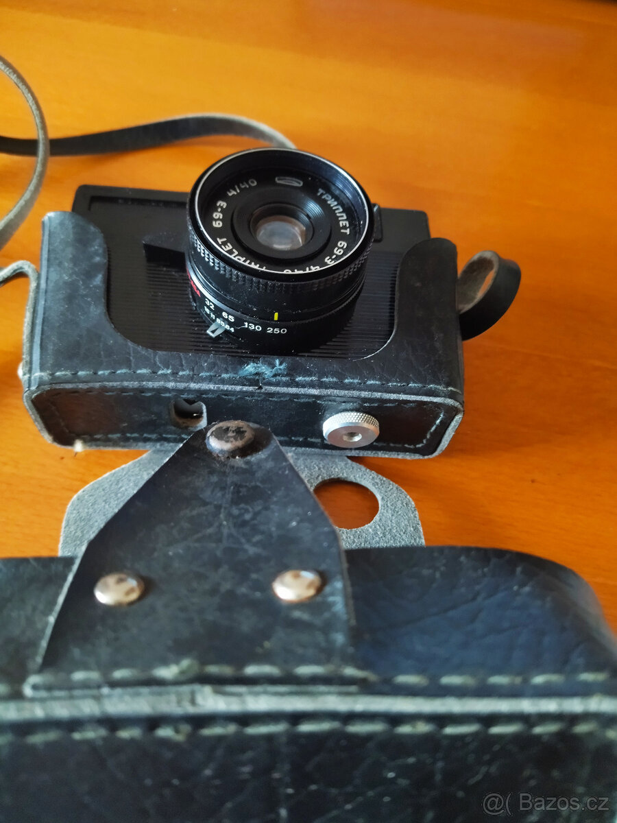 rádio, foťák, stereo prohlížečka, budíky, světla, lampa - 4