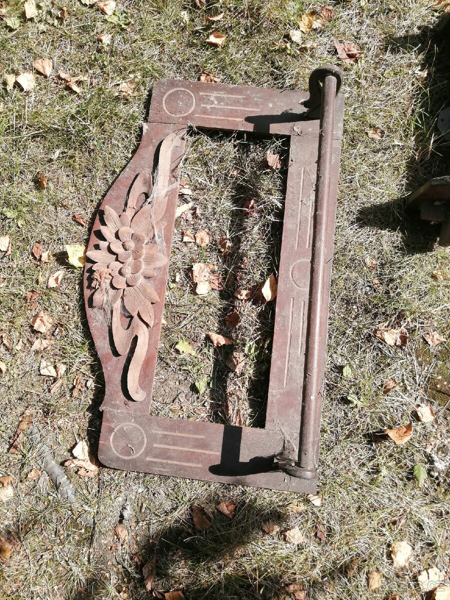 Drevene policky, vesak a zidle - 4