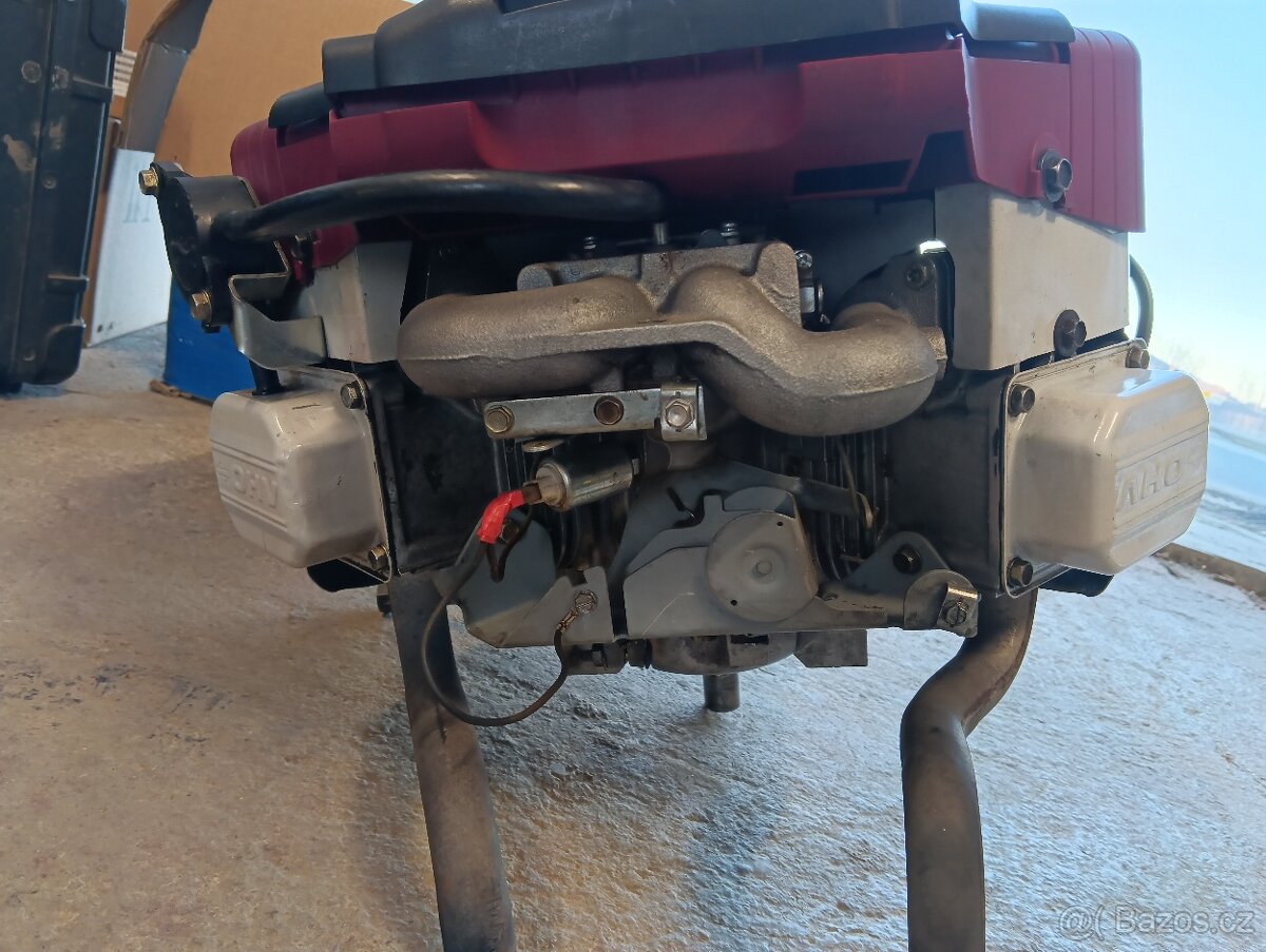 Briggs & Stratton Intek V2 Vertical - 4