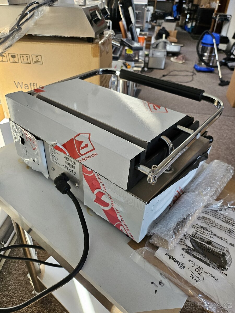 Kontaktní gril Bartscher GH811EB - 4