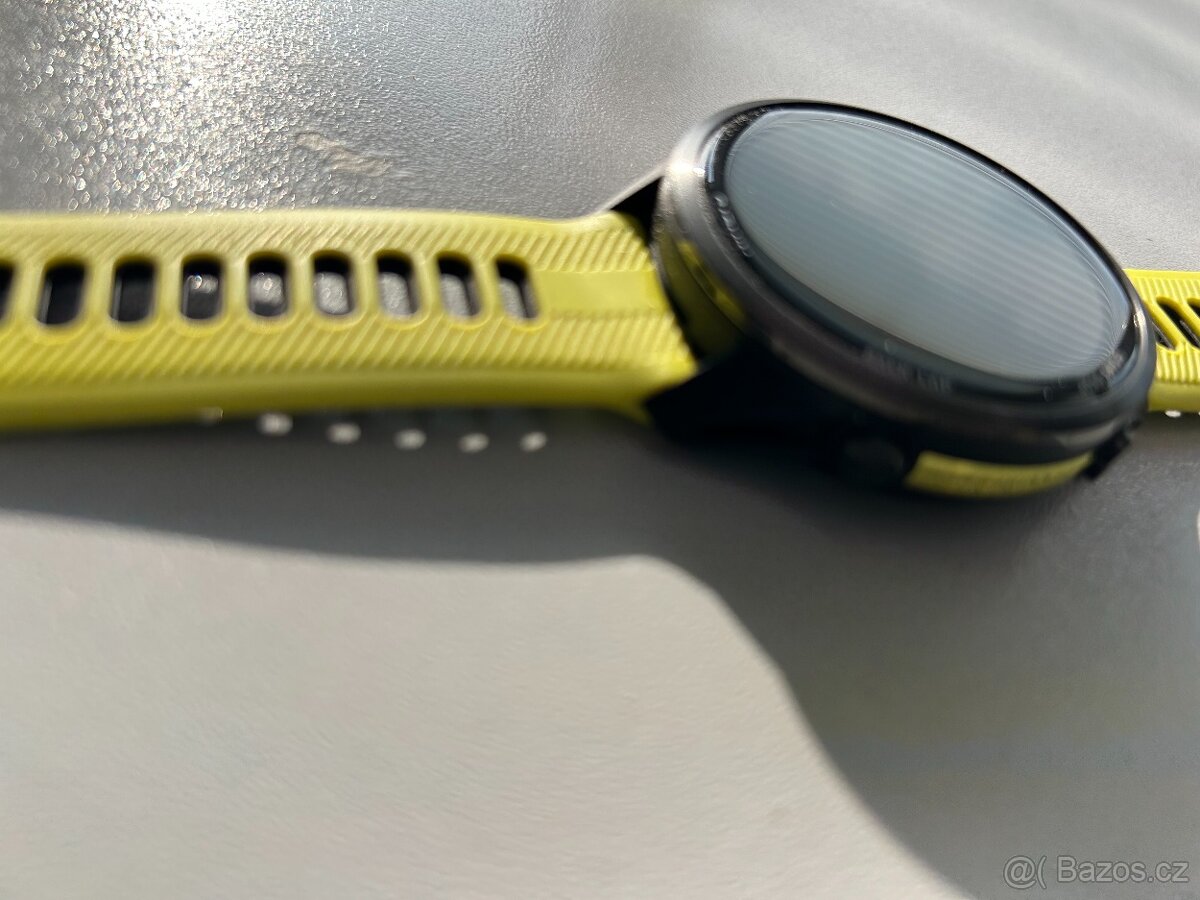 Silikonový řemínek GARMIN 22mm Amp Yellow/Black - 4