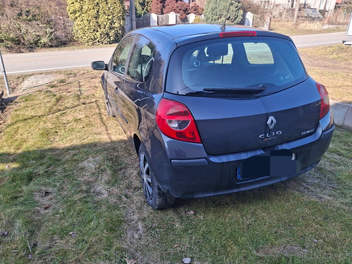 Renault clio 1.6 benzín - 4