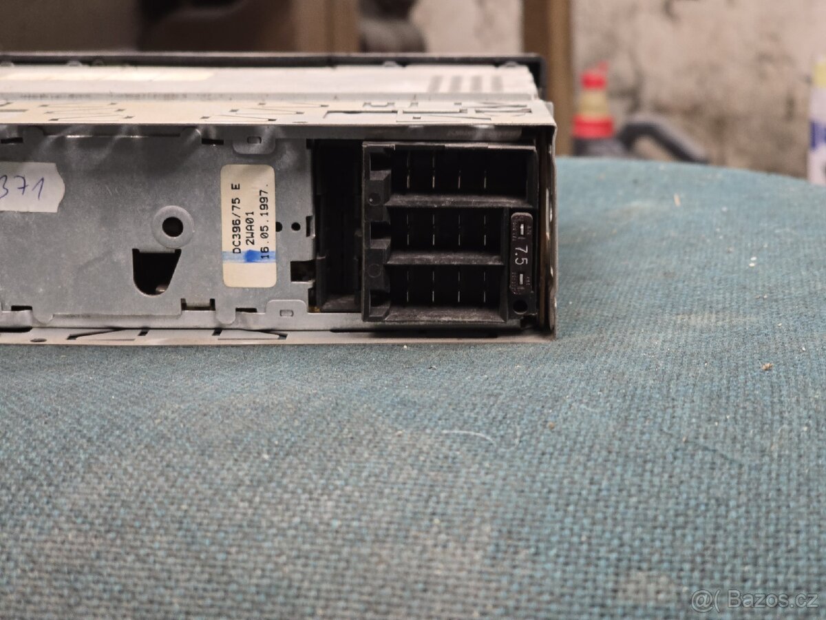 Staré autorádio Philips - 4