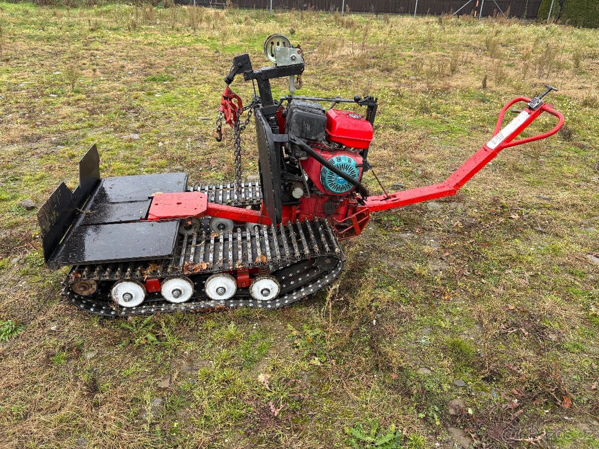 Železný kůň Husqvarna, motor 13 HP - 4