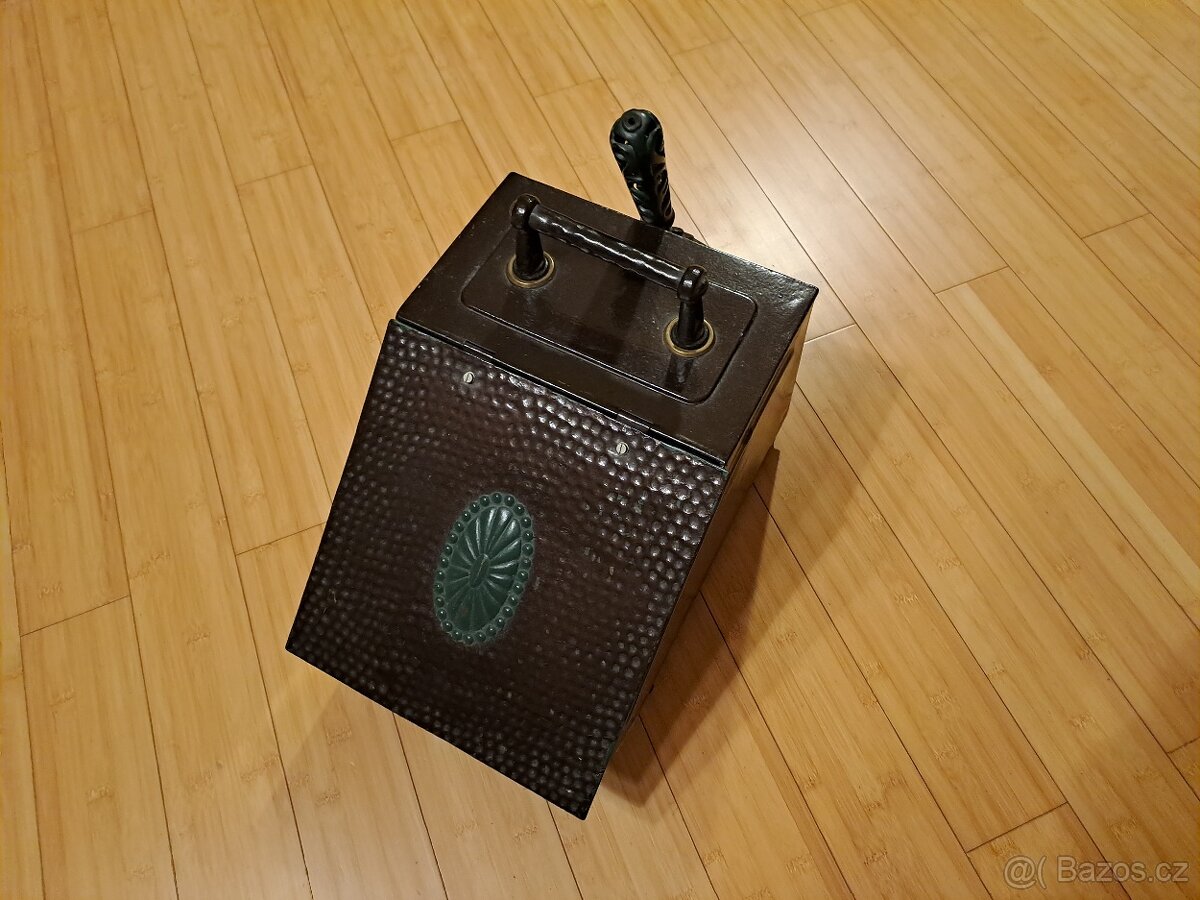 Starý uhlák s lopatkou - 4