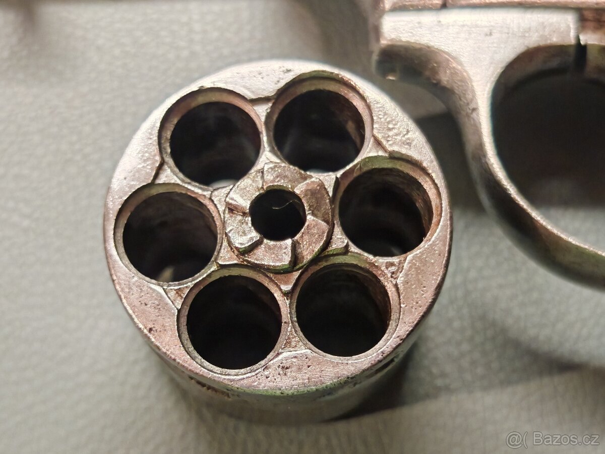 Revolver historický 1890 - 4