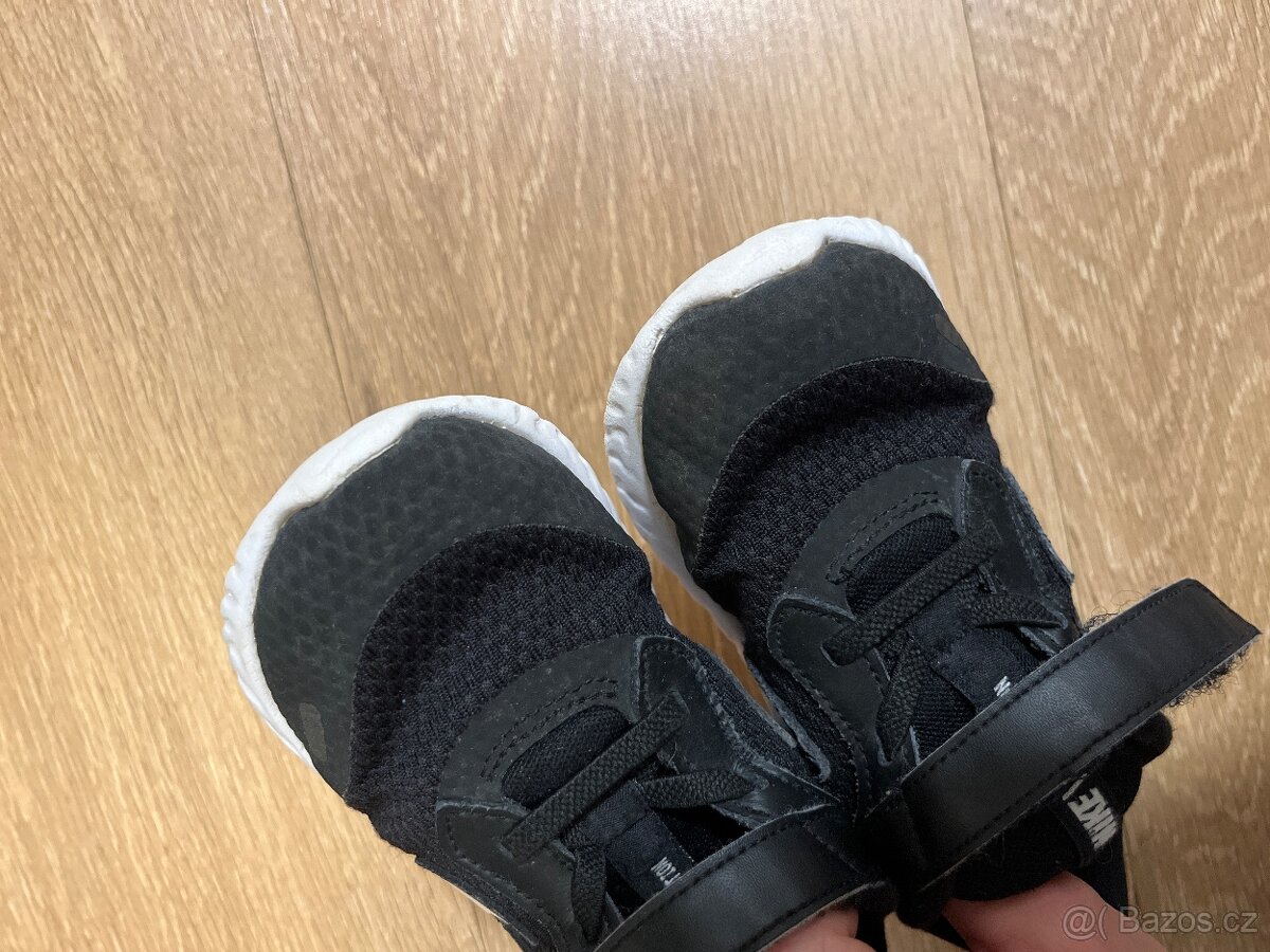 Nike Revolution 26 tenisky - 4