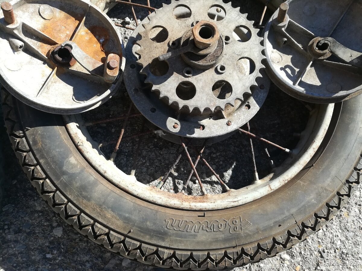 Manet - Tatran kola rozeta a štíty kol. - 4