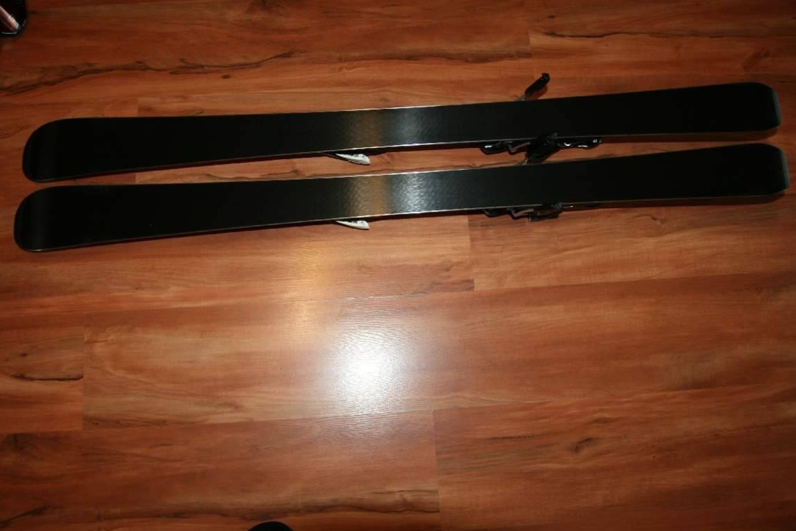 lyže dynamic 130 cm , lyžáky - 4