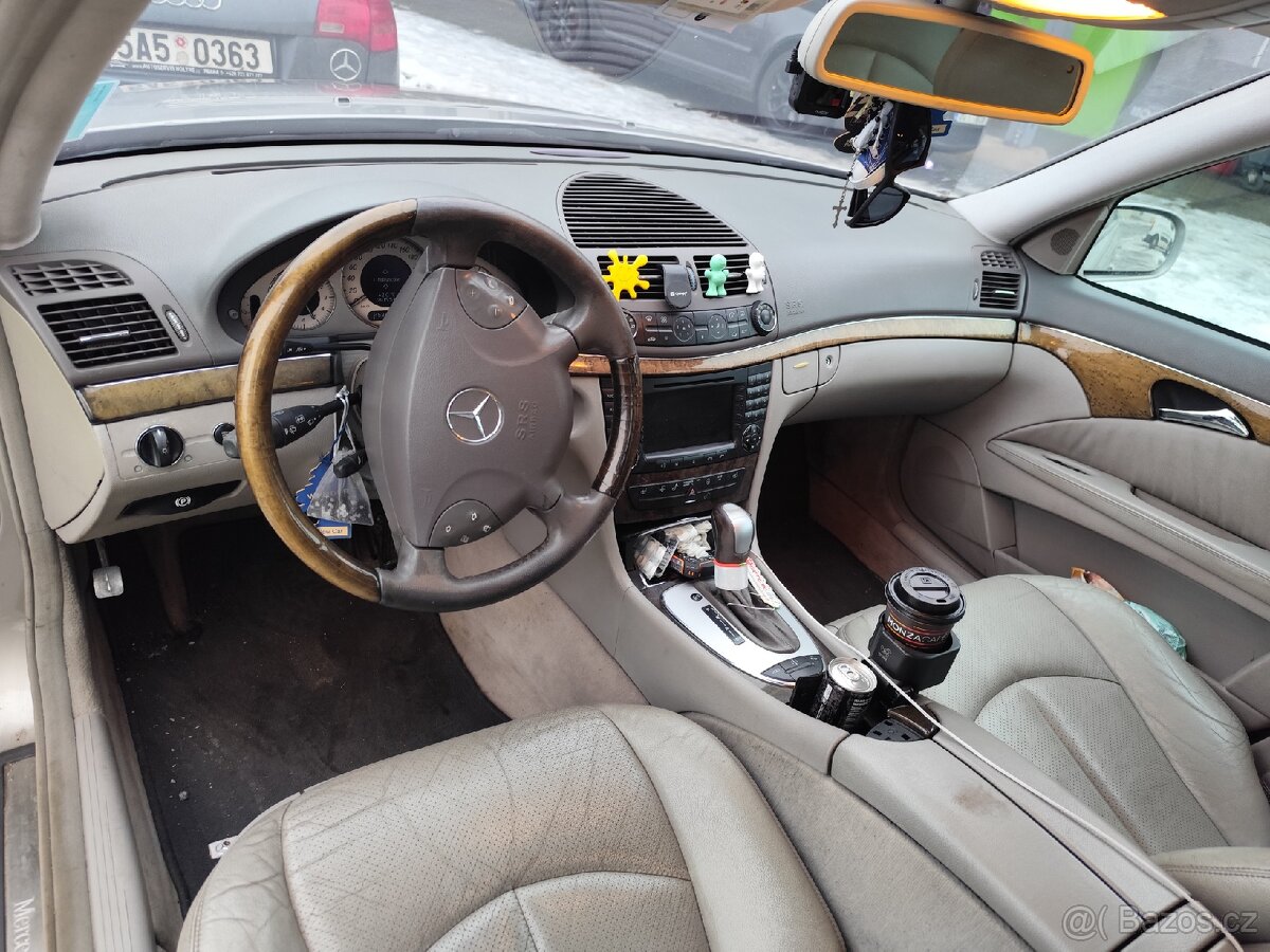 Prodám Mercedes e 320, w211 150kw - 4