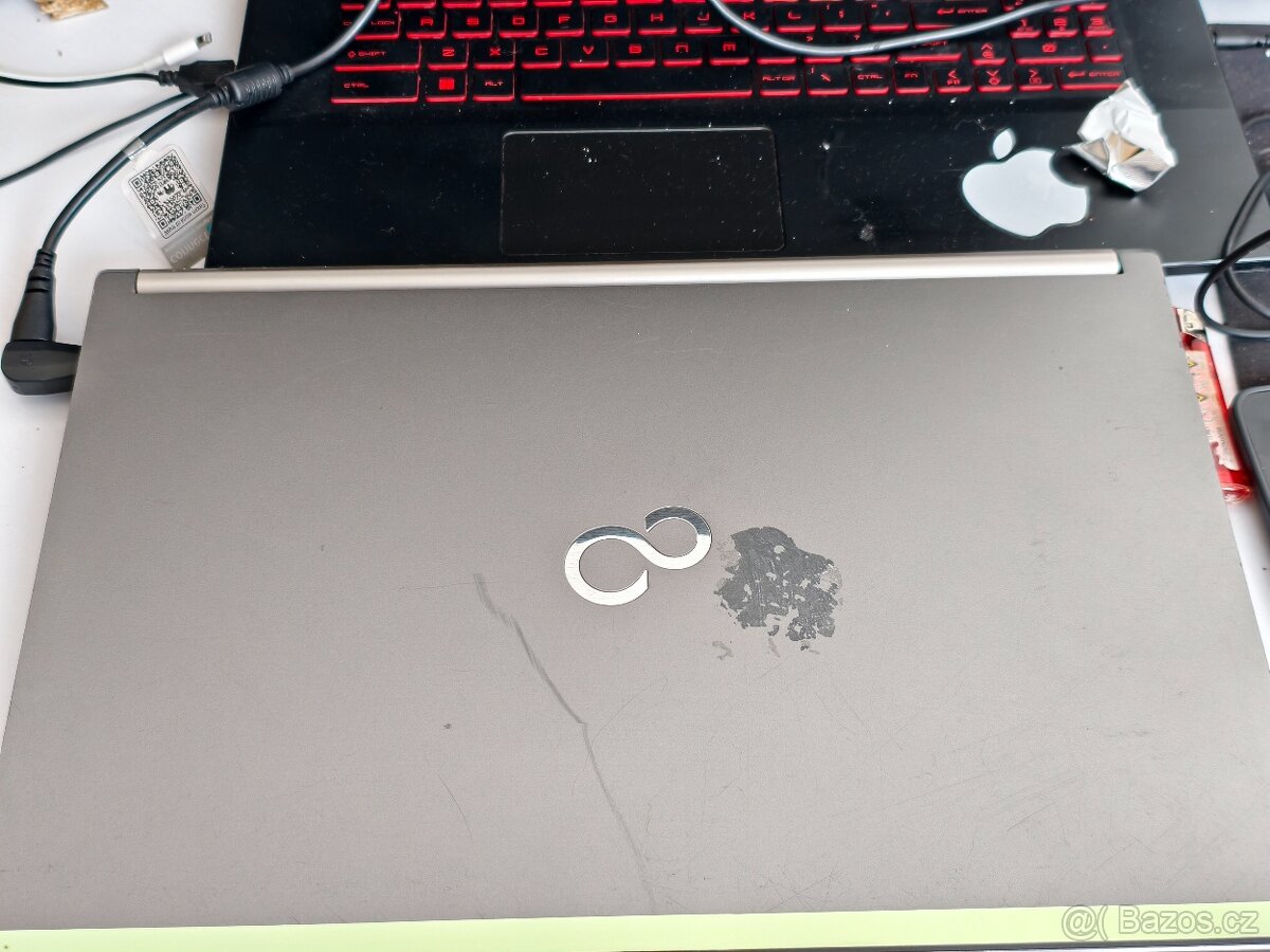 Fujitsu lifebook E756 , starší herní. - 4