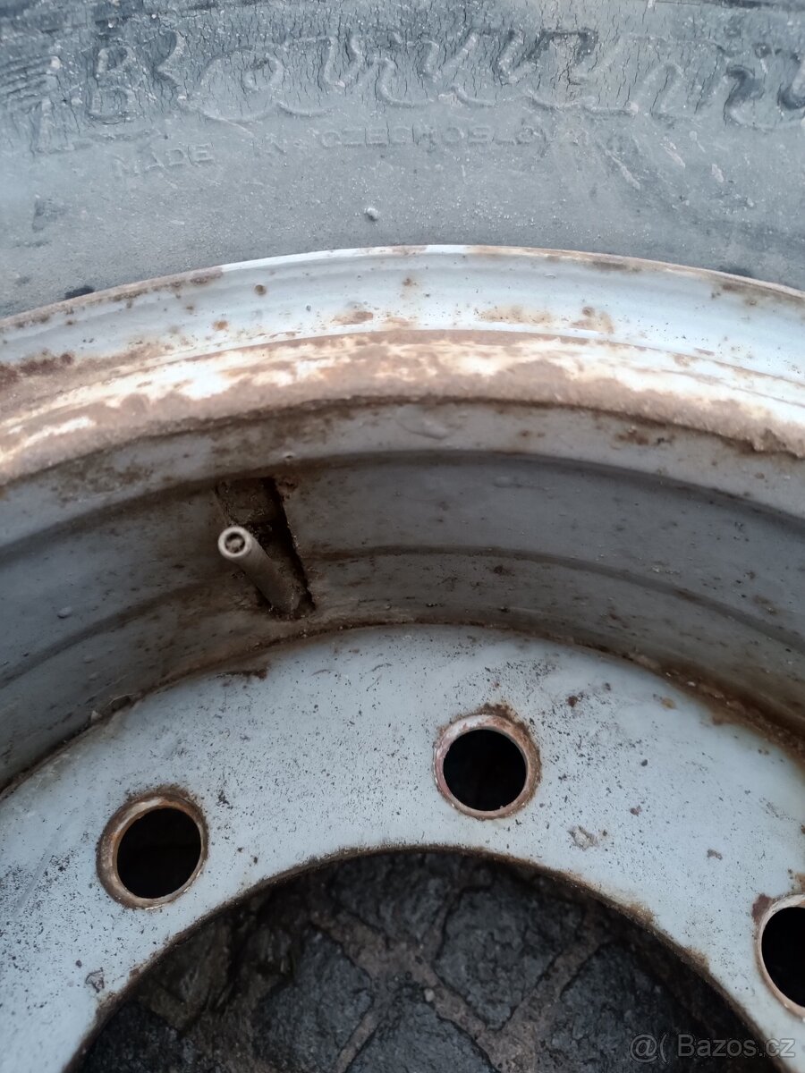 10,50-16 kola na vlek 7t - 4