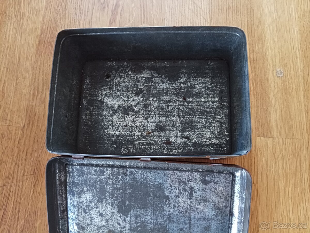 PLECHOVÁ KRABIČKA - 4