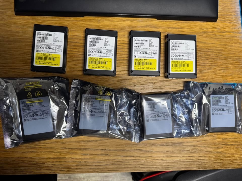 SAMSUNG PM1653 1920GB - 4