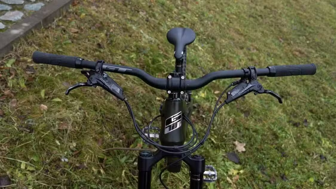 GT Force CarbonPRO - 4