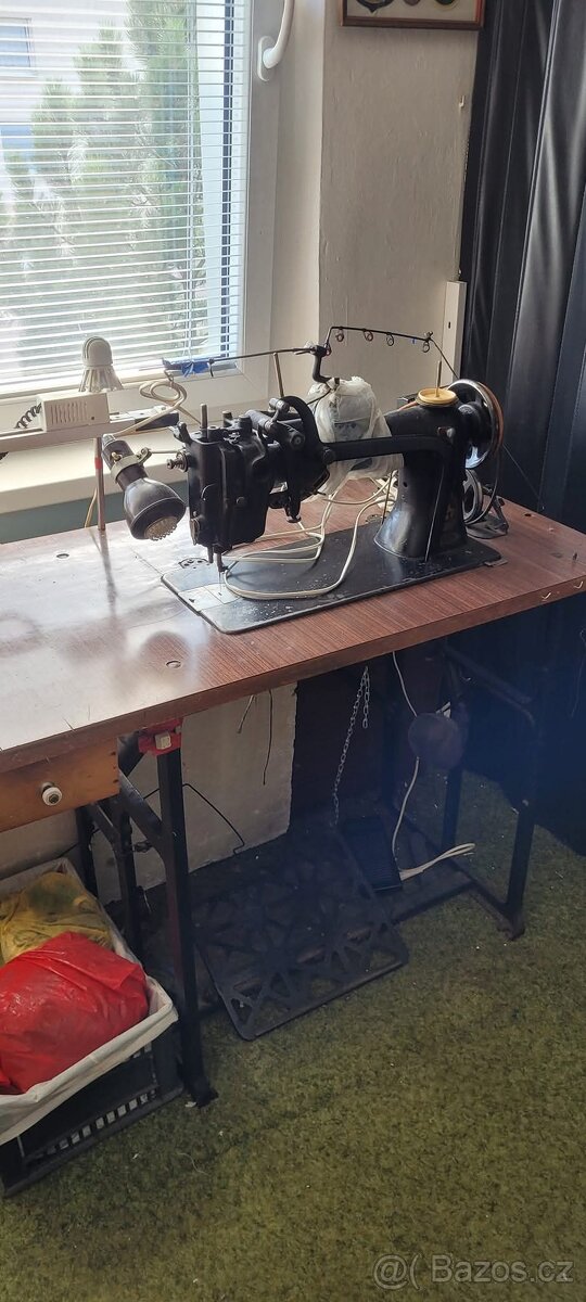 Vyšívací šicí stroj Adler s elektromotorem - 4