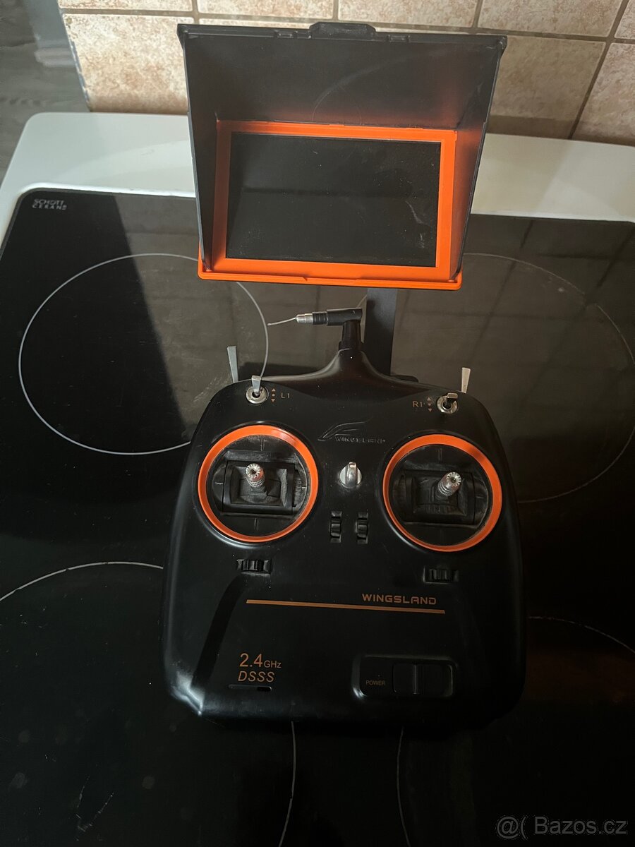 Ovladač na dron - 4