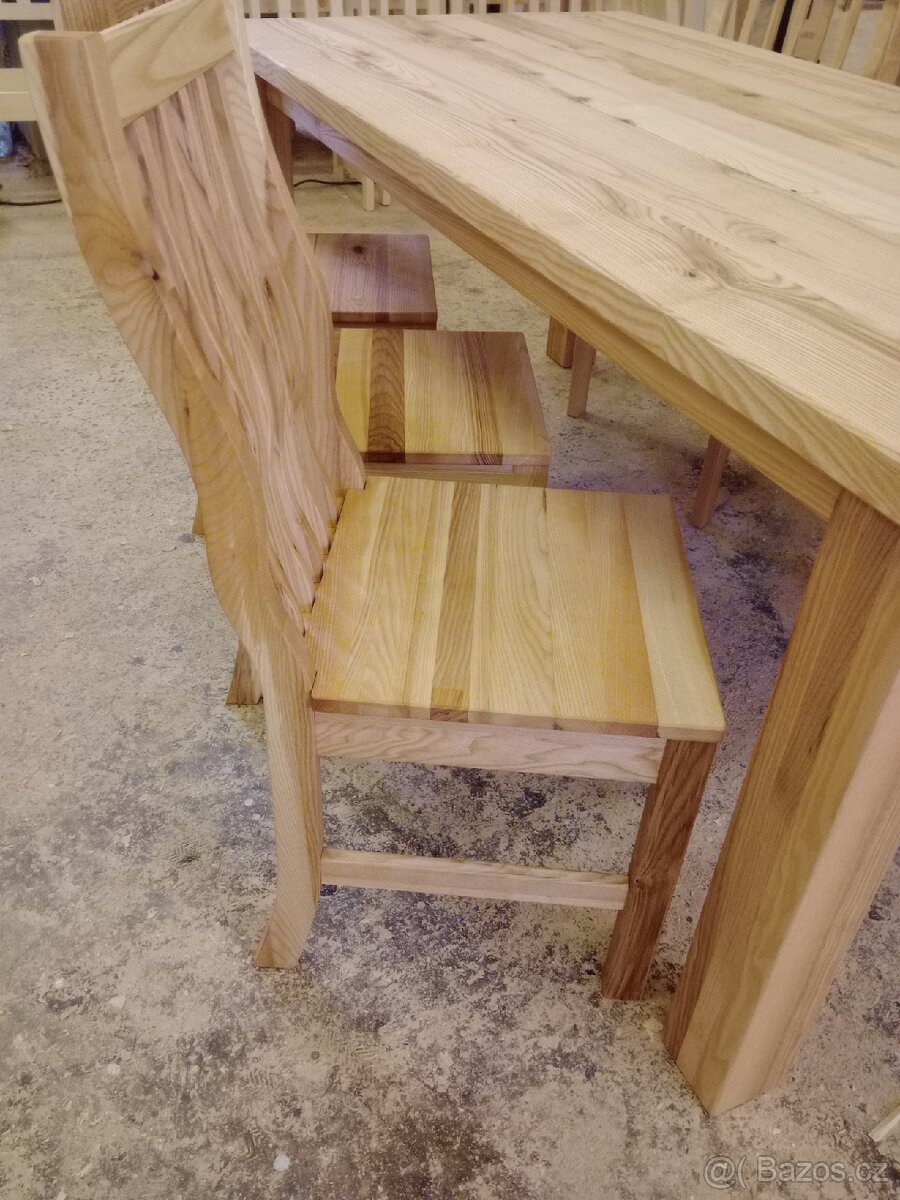 Jídelní stůl a židle masiv jasan set - 4