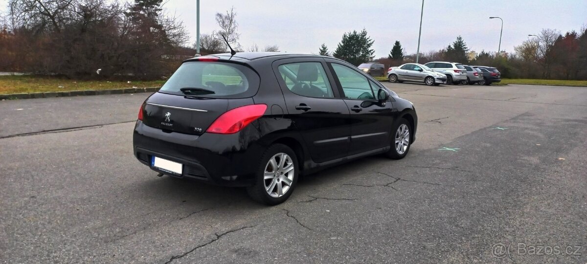 Peugeot 308 1.4VTi 72kW r.2012 STK 8/2026 - 4