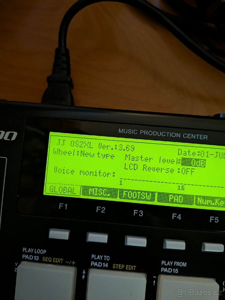 Akai MPC 1000 BK + JJOS2XL - 4