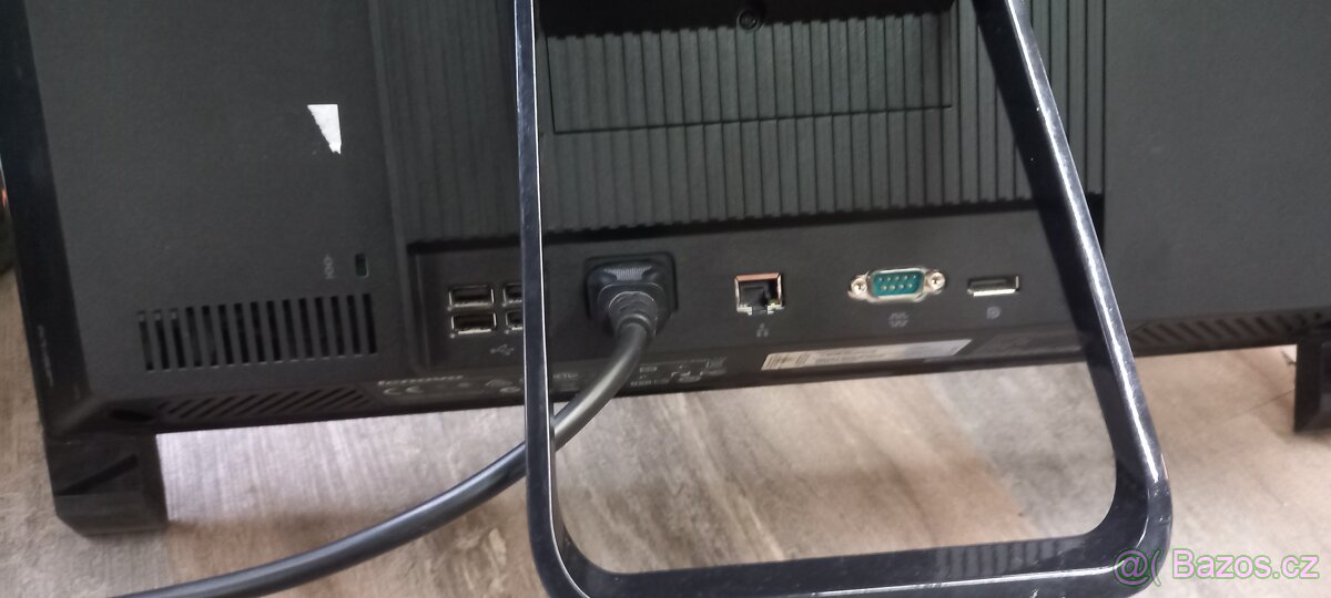 Počítač Lenovo stolní - 4