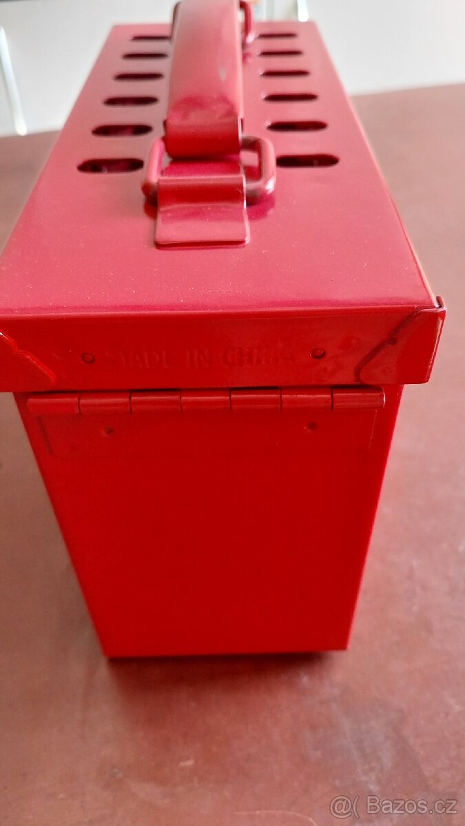 Uzamykatelný box - 4