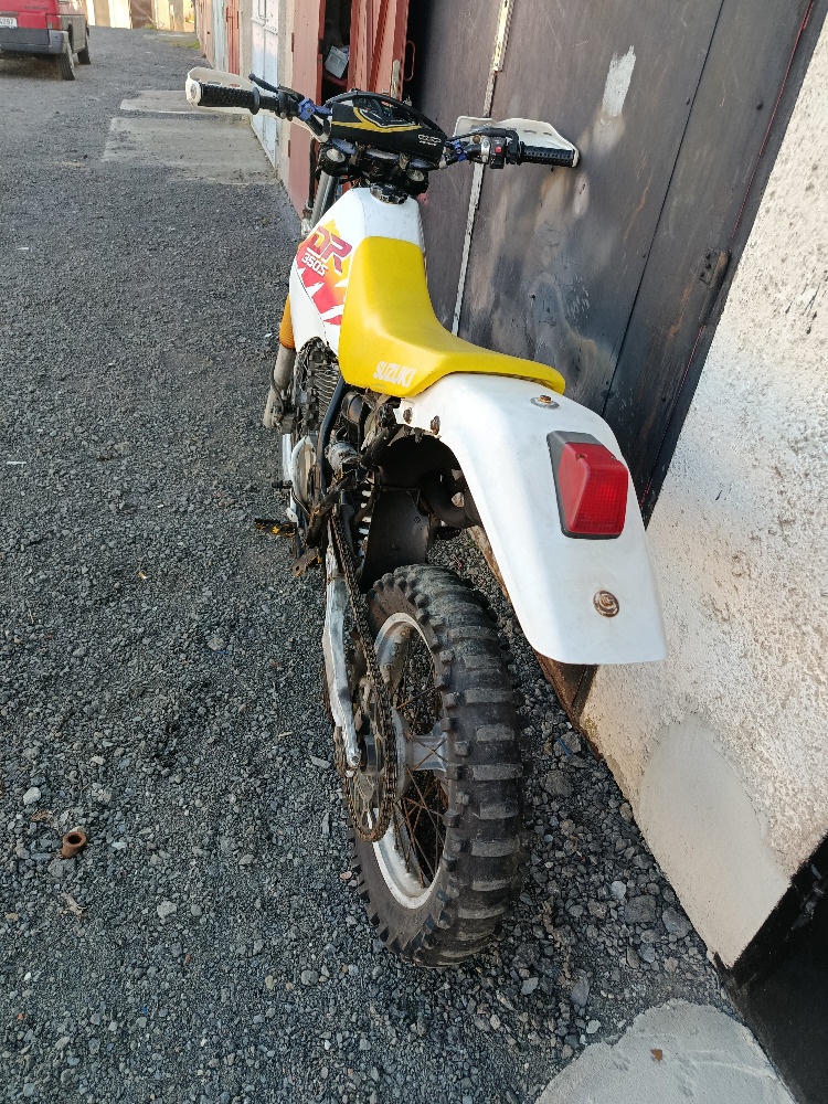 Suzuki DR 350 - 4