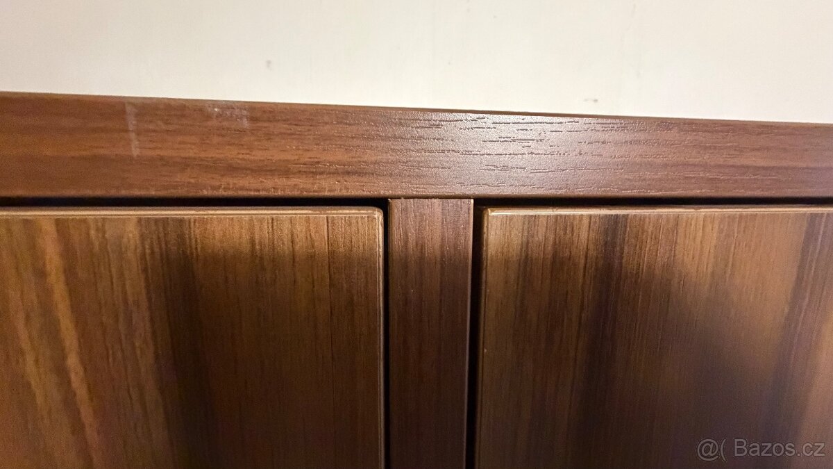 Obývací stěna ořech tloušťka 25mm - 4