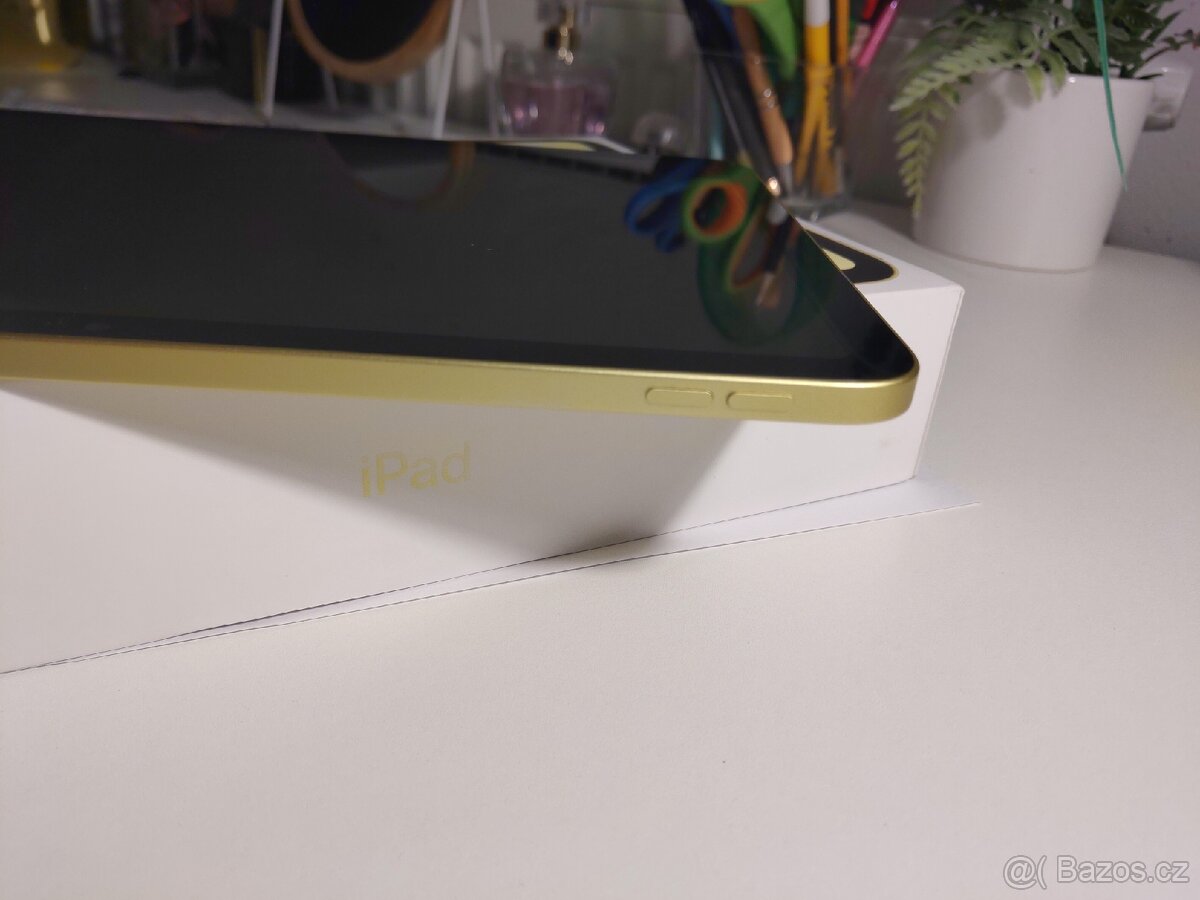 Model: iPad 10. generace (2022) — 64 GB, Wi-Fi
- 4